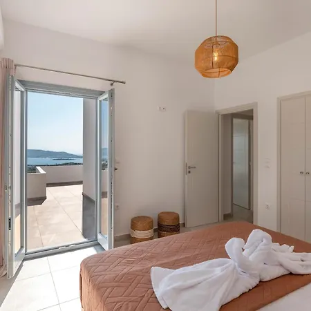 Golden Horizon House * Moni Christou Dasous